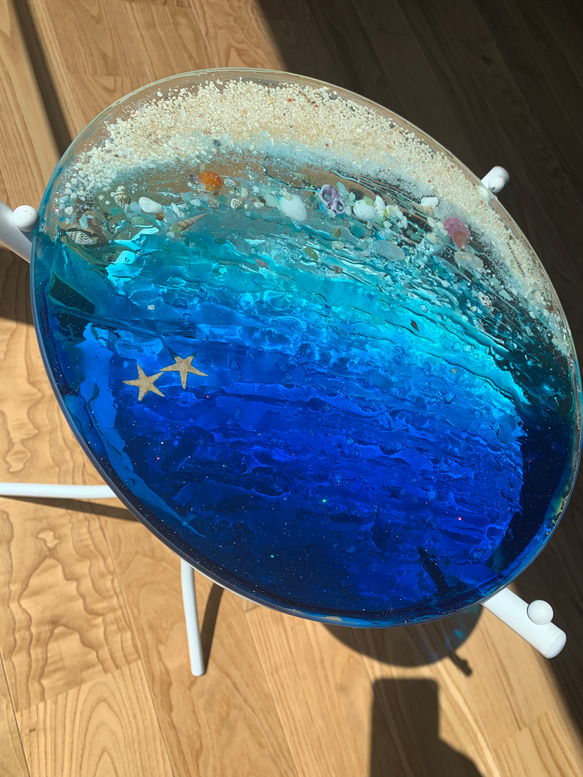 ちゅは様専用　ムーンビーチ瑠璃色の海　とスターフィッシュ　ガラスサイドテーブル丸 〜Minamo〜 1枚目の画像