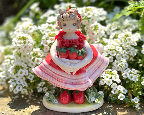 女性立像人形　陶器製　芸術作品　砥部焼？　台付き１体 陶器人形】✨tete シリーズ✨ 〜苺ちゃん〜 その他置物 Atelier tête-à