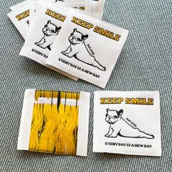布タグ　刺繍タグ　ヨガ犬　10枚 2枚目の画像
