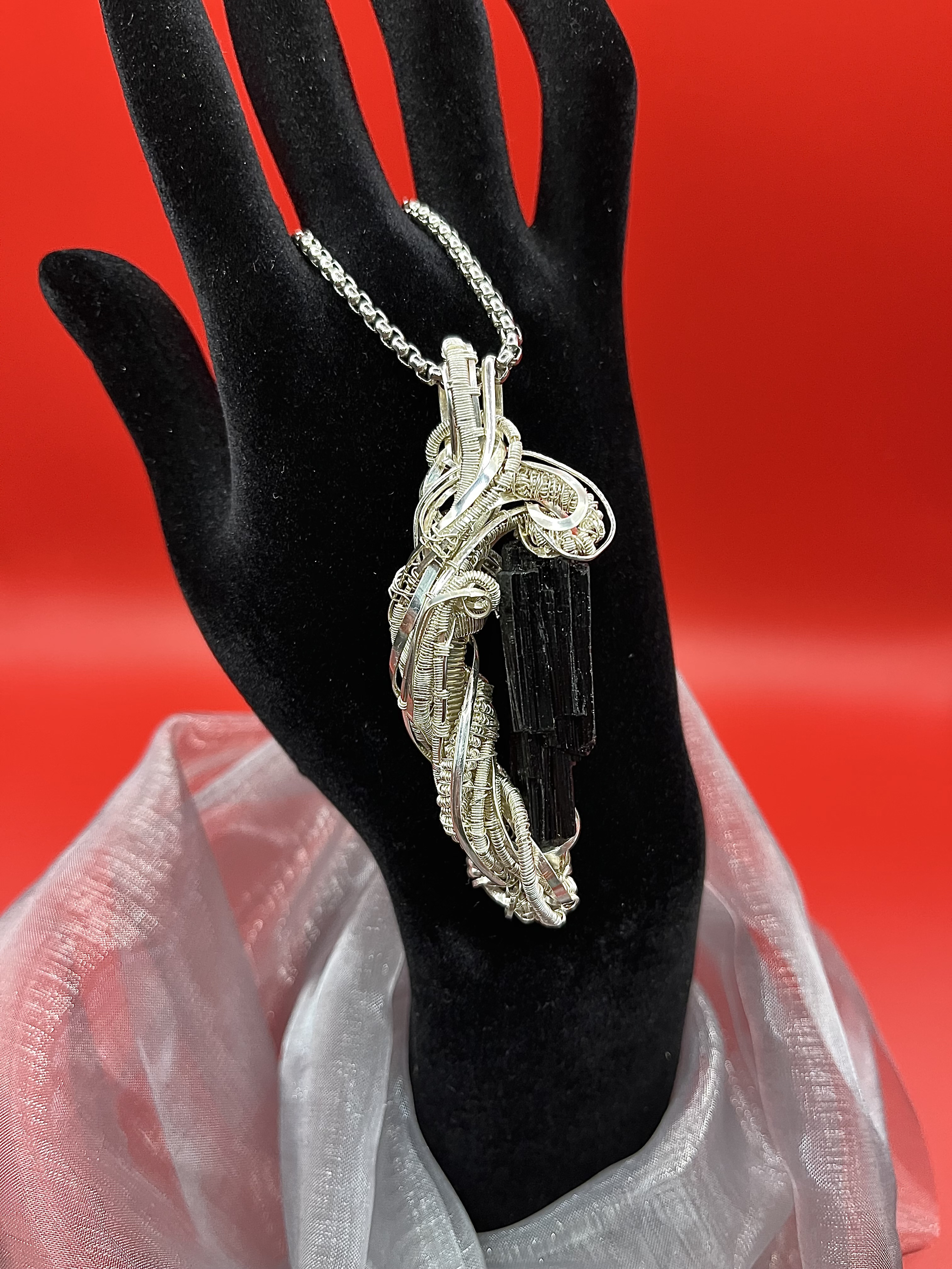 ブラックトルマリンとシルバー925ワイヤーの融合