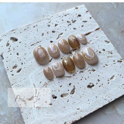 ちゅるんブラウンネイル ネイルチップ（つけ爪） Nail room Tie 通販