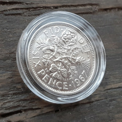 ゴルフボールマーカー 幸せのシックスペンス イギリス  ラッキー6ペンス 英国コイン  美品です 本物 19.5mm 2枚目の画像