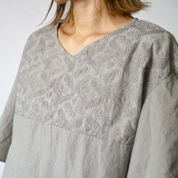 刺繍フリルスリーブTシャツ/カーキ/三河織物 2枚目の画像