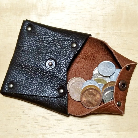 背ポケット付きカシメコインケース 2枚目の画像