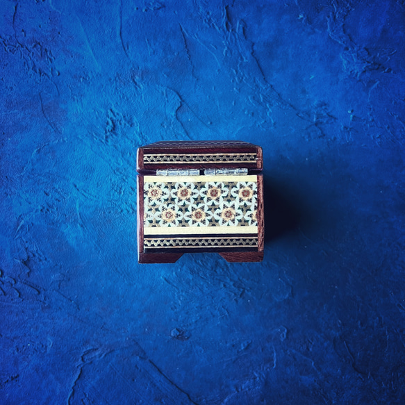 ペルシャの象嵌細工（寄木細工） 小箱　正方形 S （6ｃｍ）【ハータムカーリー055】 5枚目の画像