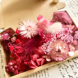 トロピカル8カラーお花盛り花材詰め合わせ3箱セット 2枚目の画像