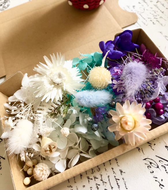 トロピカル8カラーお花盛り花材詰め合わせ3箱セット 4枚目の画像