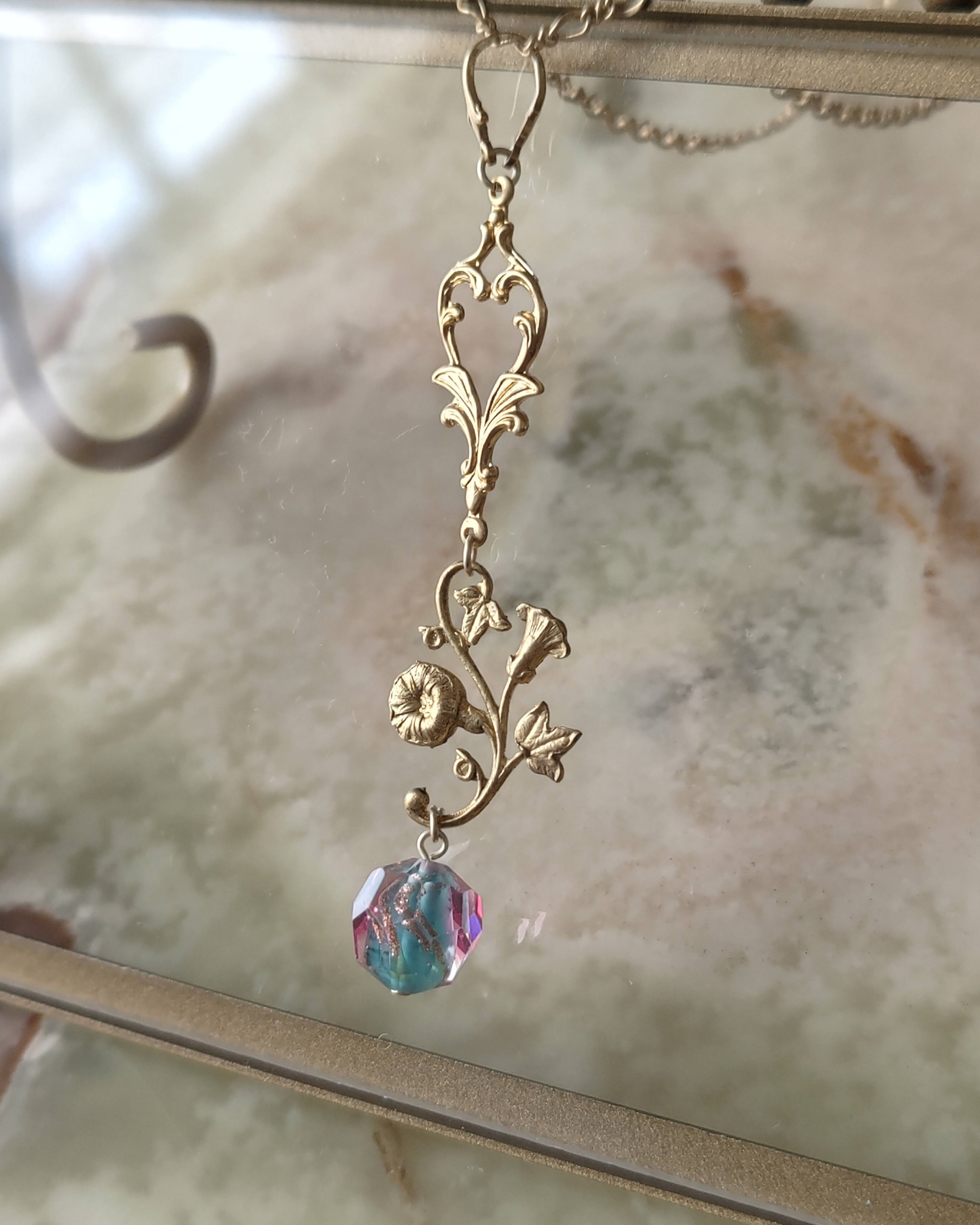 チェコアンティーク　ヴィンテージ　ラウンドカットガラス　アクア＆ピンク＆ゴールド　ペンダント