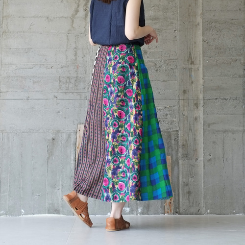 70s vintage パッチワーク柄 ラップスカート 古着 PATCHWORKS BY SUSAN 総柄 パッチワーク マキシ丈 ラップ