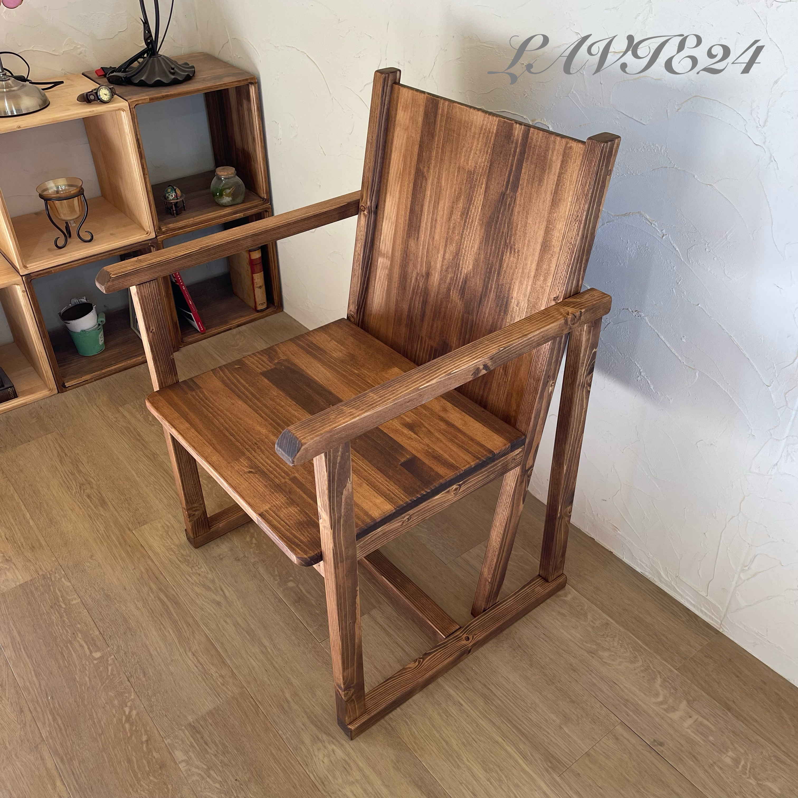 A 椅子 無垢材 木製チェア 古家具ビンテージ品◾️背もたれ彫刻デザイン