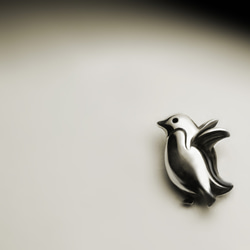 ペンギンスターリングシルバーピアス 1枚目の画像