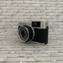 【完動品】レトロなフィルムカメラ オリンパスTRIP35　黒のシュリンクレザー 4枚目の画像