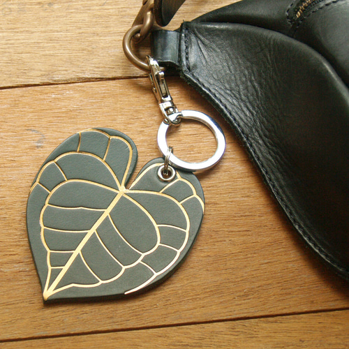 バッグ　チャーム　オーダーメイド手作り　本革クロコ　緑 ベージュ 25cm クロコ型押し 本革 サッチェルバッグ ハンドバッグ