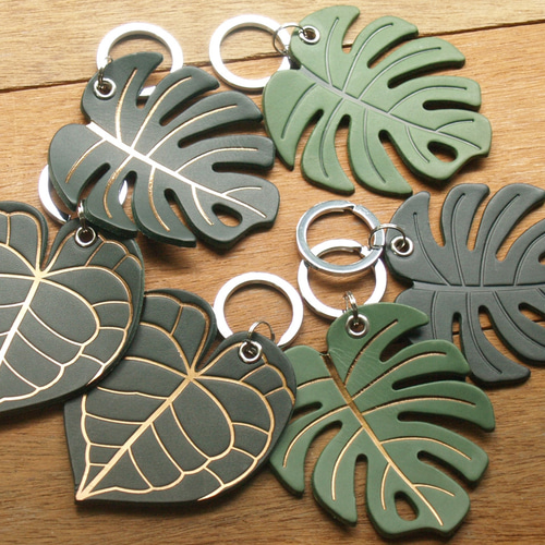 バッグ　チャーム　オーダーメイド手作り　本革クロコ　緑 バッグ チャーム オーダーメイド手作り 本革クロコ 緑