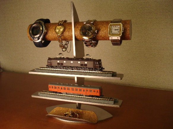 腕時計スタンド　電車スタンド　Nゲージ　時計スタンド　腕時計、電車模型トレイ付きスタンド 2枚目の画像