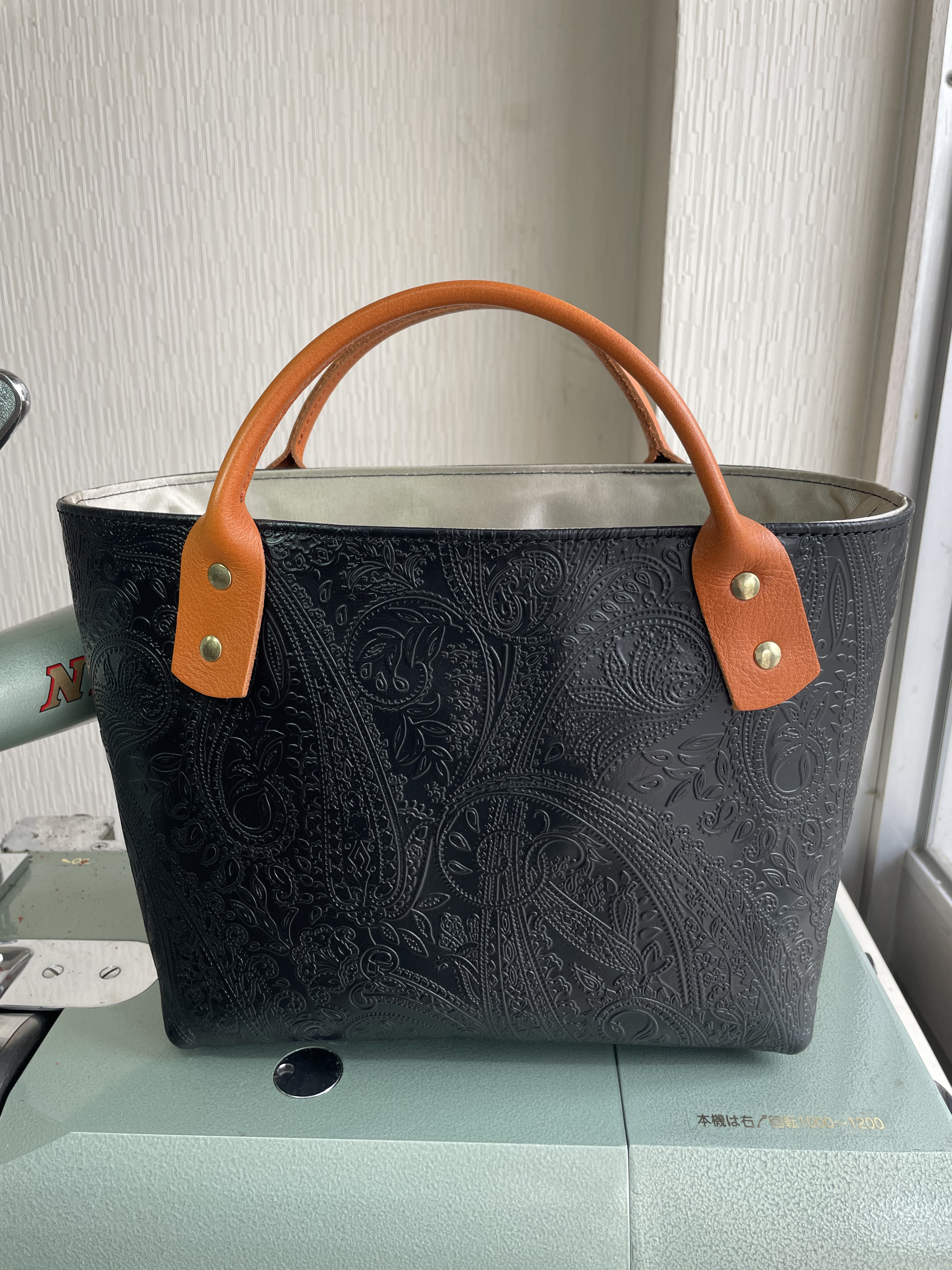 ★限定1個★ MOMOオリジナル 内張付きトートバッグ 本革 made in japan tanabata