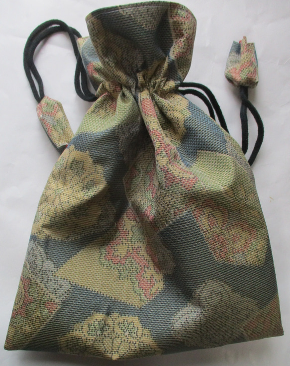 ６３２７　色大島紬の着物で作った巾着袋＃送料無料 2枚目の画像