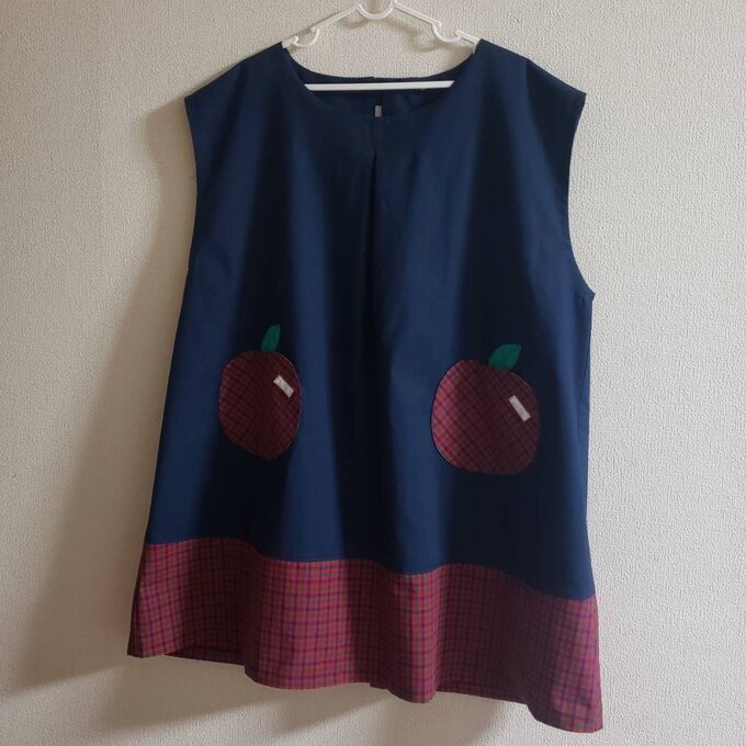 大人 S M L LLsize Aライン りんごポケット タータンチェック 赤 袖なし 割烹着 スモック 後ろあき