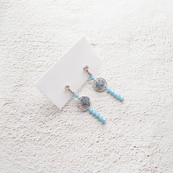 swaying blue earrings 1枚目の画像