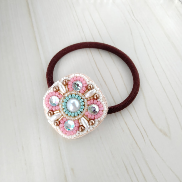 ビーズ刺繍◇ヘアゴム＃042ピンク ヘアゴム isoa/イソア 通販｜Creema 