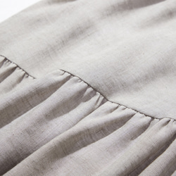 斜褶褶皺 線條優美 棉麻長裙 米灰色 220503-1 第5張的照片