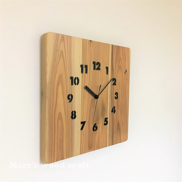 国産杉の時計　シンプルな木製壁掛け時計　クリアー塗装　黒文字　Creema限定　1点限り 2枚目の画像