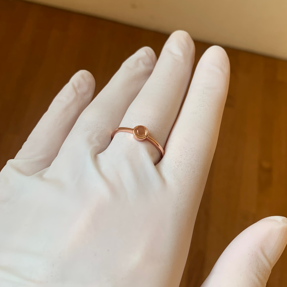 天然石 選べるベゼル一粒リング ラウンド 4mm 指輪 スタッキングリング シンプル ピンクゴールド 5枚目の画像