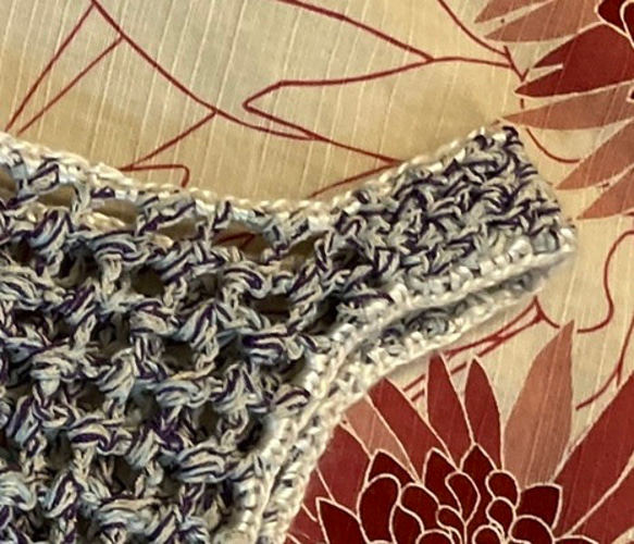 ネット編みバッグ4　ベージュ・紫・青　綿糸・リボンヤーン使用 3枚目の画像