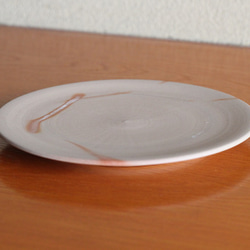 備前焼の１５ｃｍ丸皿（明るめ） 1枚目の画像