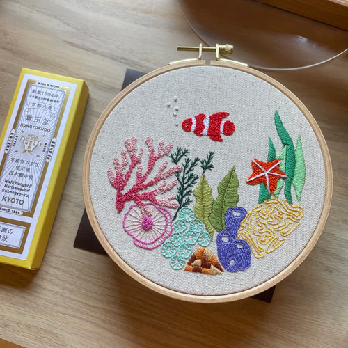 海の中の景色 手刺繍 ファブリックボード タペストリー・壁掛け SLOW
