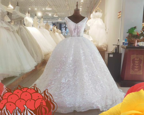 白のウェディングドレス　　オーダードレス　キラキラドレス　　サイズ、11号 白のウェディングドレス オーダードレス キラキラドレス サイズ、11号