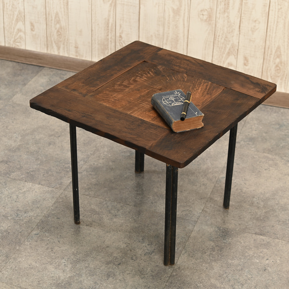 古材で作ったサイドテーブル　木材：栗(くり）の木／脚：アイアン 1枚目の画像