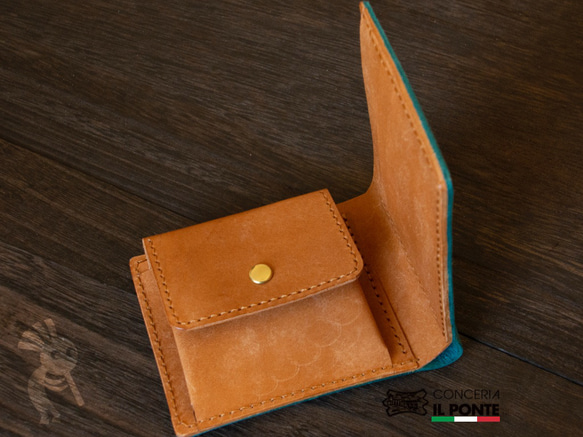 イタリアンレザー　マヤ　手縫い二つ折り財布　ブルーキャメル 3枚目の画像