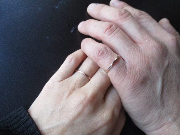 【結婚指輪SOLIS】  APOLO アポロ 2本セット限定特別価格　PT950•K18鍛造指輪 9枚目の画像
