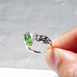 ペリドットと猫リング ＊ Peridot & Cat Ring 3枚目の画像