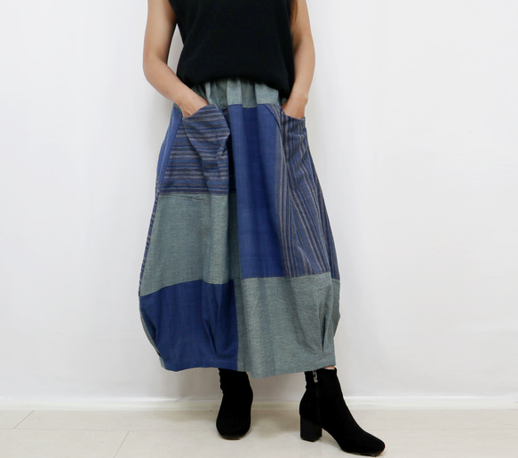 手織り綿インディゴパッチワークバルーンスカート、オールシーズン 1枚目の画像