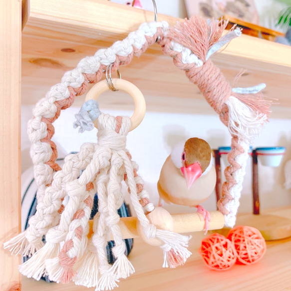 新鳥デザインのマクラメ編み作品 ピンク ショップ 新鳥デザインの