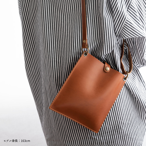 送料無料 【 栃木レザーオイル サコッシュ スクエア 】 ヌメ革