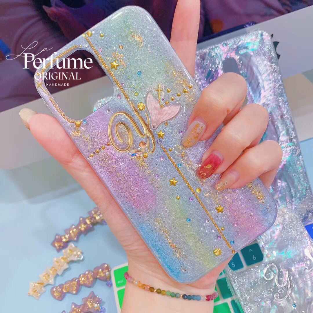 イニシャル♡マーメイド✨キラキラ カラフル 人魚 名入れ iPhone