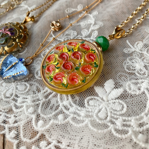 再販》Rose Gardenの大きめペンダントネックレス/14KGF《チェコ