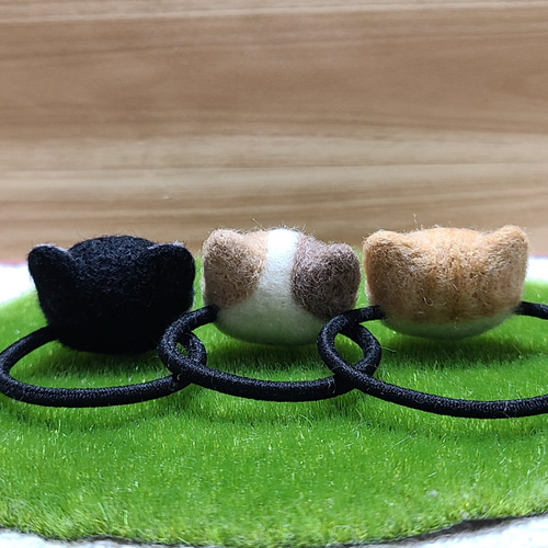 受注制作】ヘアゴム 髪ゴム 羊毛フェルト 猫 ねこ ヘアゴム