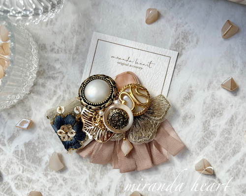 ピアス　リボン　白　緑　ビーズ　ビジュー　黄緑　星　ガラスチャーム　デート　春 ピアス リボン 白 緑 ビーズ ビジュー 黄緑 星 ガラスチャーム