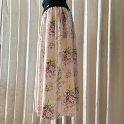 花束柄のギャザースカート 2枚目の画像