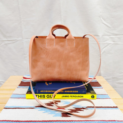 NEW【国産革】TRADさんの2wayバッグ（レザー/トートバッグ/ショルダーバッグ/シンプル/ユニセックス）生成色 2枚目の画像