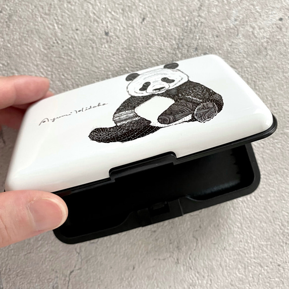 パンダのカードケース　(かるくて丈夫なアルミ製・ジャバラ式カードケース) プレゼントにも♩ 5枚目の画像
