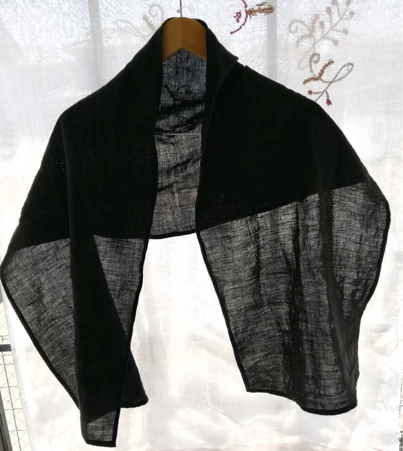くったり上質なベルギーリネンのストール　ブラック 1枚目の画像