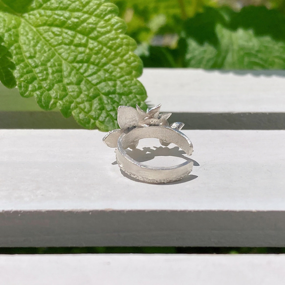 ピュアなじゃがいもの花のイヤーカフ◇湖池屋×Creemaクリエイターコラボ企画エントリー作品◇シルバー　純銀　イヤカフ 4枚目の画像
