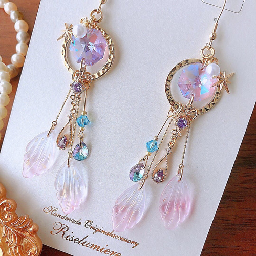 バイオレットシマ― しゃらしゃら クリスタルガラスのフェミニンピアス