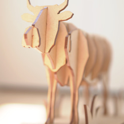 【木製】牛の置物 雑貨 4枚目の画像