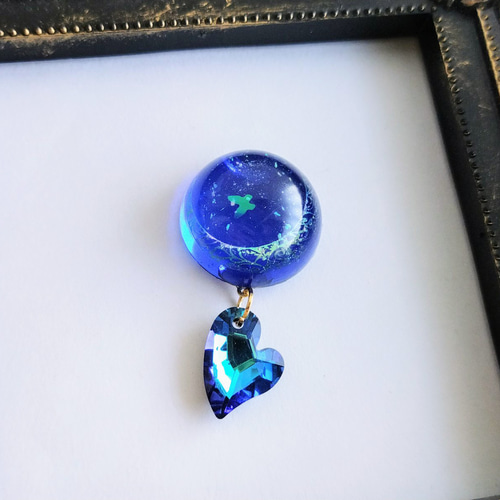ハートちゃん❣️ミステリーセッティングブルーサファイアブローチ ブルーサファイア 2.2ct ハートミステリーセッティング ホワイト